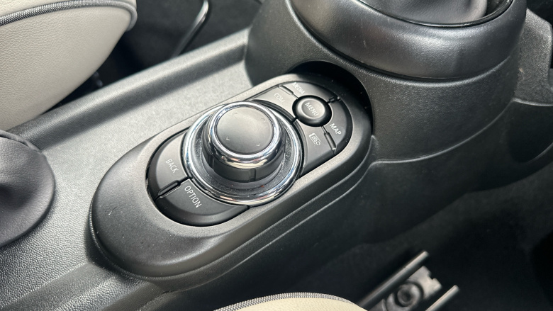 MINI Hatchback 1.5 Cooper Exclusive Premium 3dr Auto Petrol Hatchback